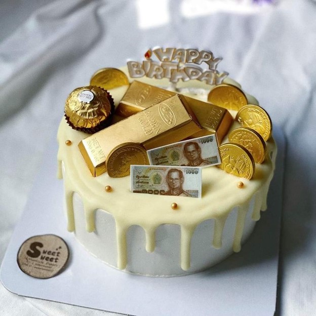 money pull cake